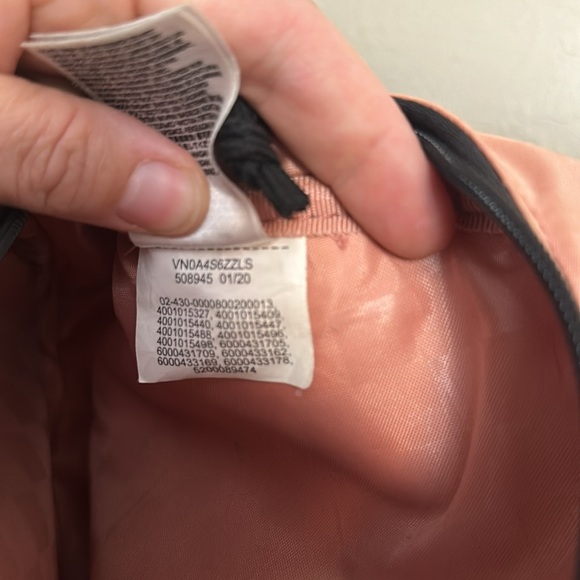 Vans shoulder bag peach in color double pockets. - Picture 9 of 10